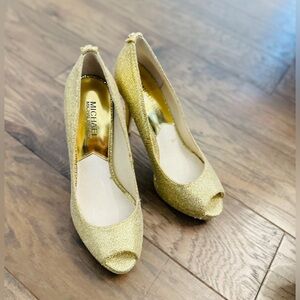 Michael Kors Open Toe‎ Gold Platform Heels (Size 7M)